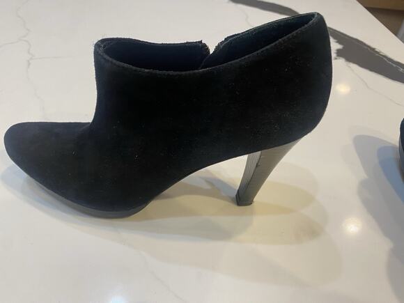 Diane Von Furstenberg Shoes - Diane Von Furstenberg Ankle Boots Size 9